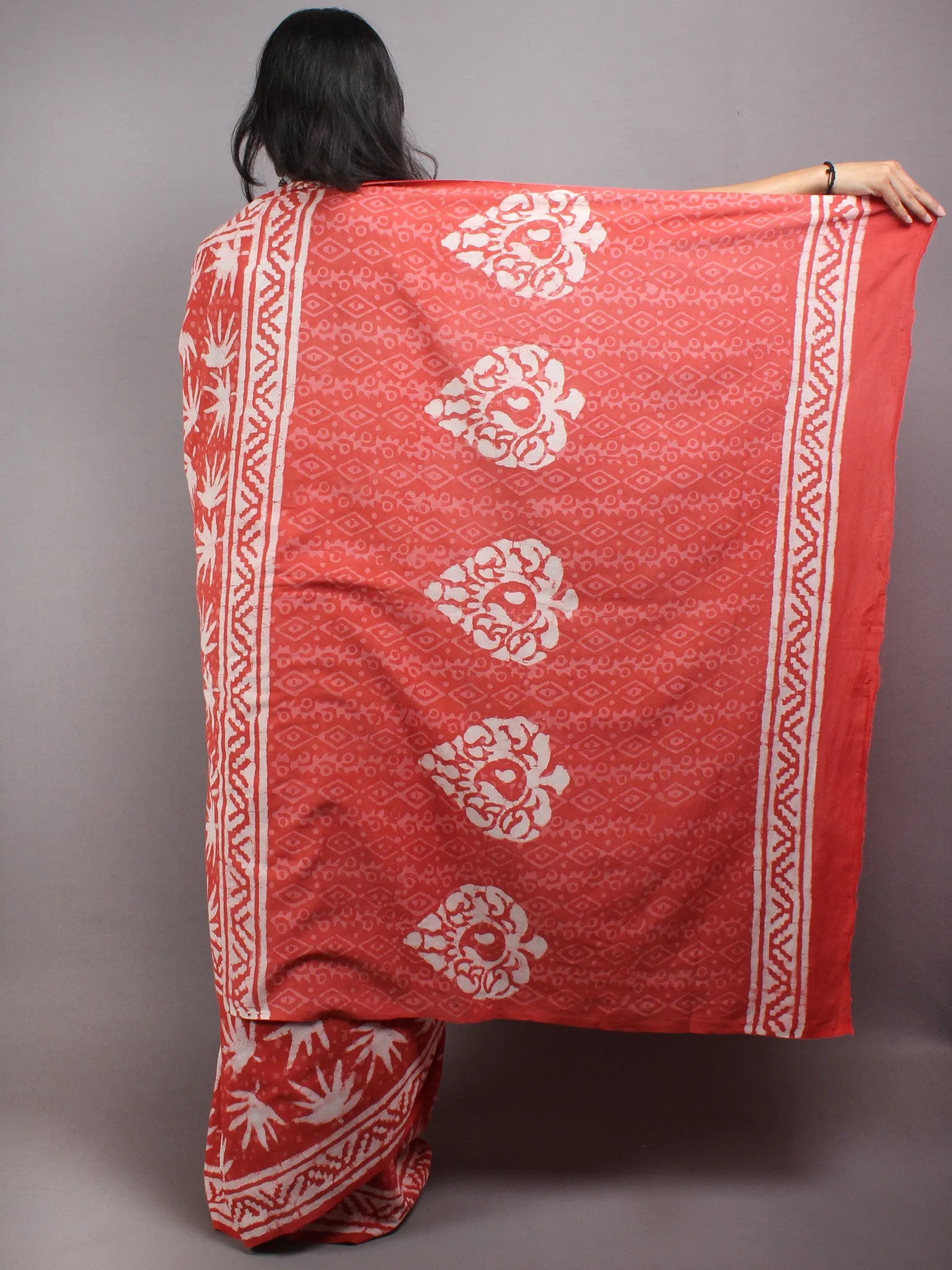 Dark Peach White Hand Block Printed in Natural Colors Cotton Mul Saree - S03170630